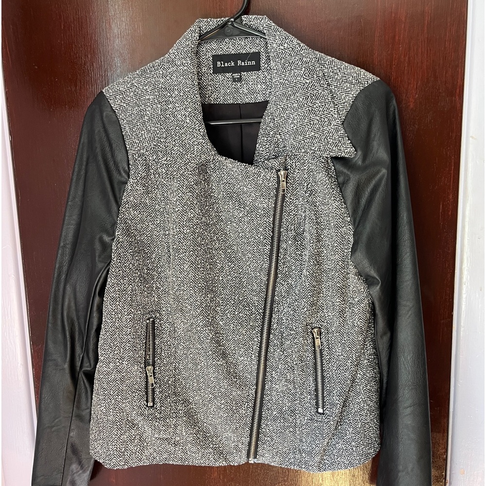 Black Rainn brand faux leather jacket Large